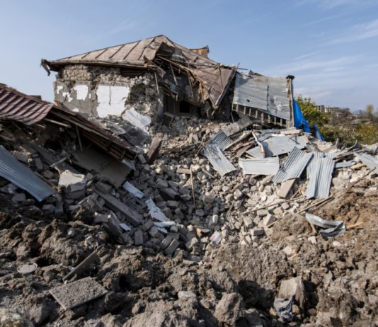 Репортаж Е.Рудакова (РИА ФАН) из Нагорного Карабаха (Арцах), эту войну надо срочно остановить!… Репортаж Е.Рудакова (РИА ФАН) из Нагорного Карабаха (Арцах), о войне, которую надо остановить..