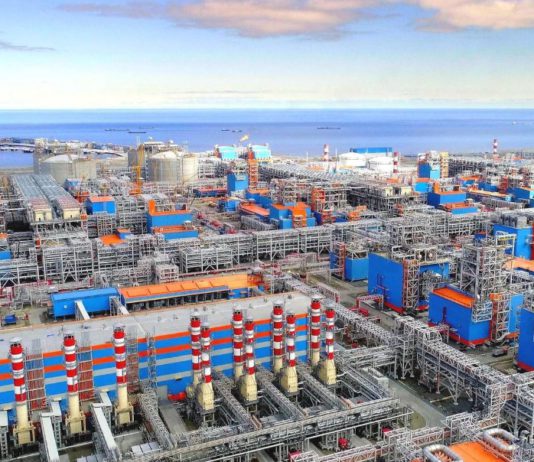 Пока англо-саксы воюют с «Северным Потоком-2», Россия наращивает внеконкурнтный проект «Арктик СПГ-2» с учетом Севморпути вместо Суэца Пока англо-саксы воюют с "Северным Потоком-2", Россия наращивает внеконкурентный проект "Арктик СПГ-2" по Севморпути