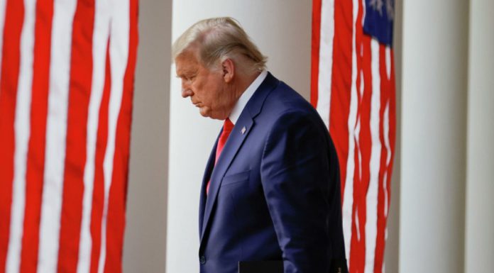 Поствыборная истерия демократов в США против Трампа — по русски это «на воре и шапка горит»… Поствыборная истерия демократов в США против Трампа - это то, что по русски значит "на воре и шапка горит"...