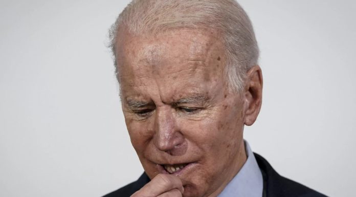 Факты из жизни Джо Байдена (инфографика): старейший президент США, потеря жены и сына, 2 президентские гонки, слабоумие Факты из жизни Джо Байдена (инфографика): старейший президент США, потеря жены и сына, 2 президентские гонки, деменция..