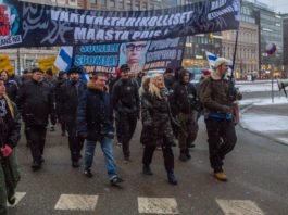 Финны требуют FIXIT — выхода Финляндии из Евросоюза, приносящего им разорение из-за антироссийских санкций Финны требуют FIXIT - выхода Финляндии из Евросоюза, приносящего им разорение из-за антироссийских санкций