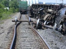 Домохозяйка-«президент» Тихановская зовёт беларусов к диверсиям, подрыву ЖД-путей в Беларуси, вовлекая россиян.. А Россия опять молчит? Домохозяка-"президент" Тихановская зовёт беларусов к диверсиям, подрыву ЖД-путей в Беларуси, вовлекая россиян.. А Россия опять молчит?