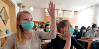 Московские школьники возвращаются к обычному очному обучению в школах — с 18 января 2021, с 1 по 11 классы Московские школьники возвращаются к обычному очному обучению в школах - с 18 января 2021, с 1 по 11 классы