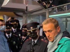 Очевидное задержание либераста Навального, а его команде (это просто «Тупой и ещё тупее») нужна помощь психиатра Очевидное задержание либераста Навального, а его команда это просто "Тупой и ещё тупее", нужна помощь психиатра