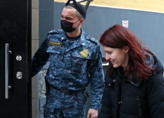 Подельницы либераста Навального — Кира Ярмыш да Люба Соболь — задержаны за призывы к незаконным митингам, Кира уже «мотает» 9-дневный срок Подельницы либераста Навального - Кира Ярмыш да Люба Соболь - задержаны за призывы к незаконным митингам, Кира уже "мотает" 9-дневный срок