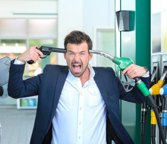 Что будет с ценами на бензин в России в 2021 году, мнение эксперта Что будет с ценами на бензин в России в 2021 году, мнение эсперта