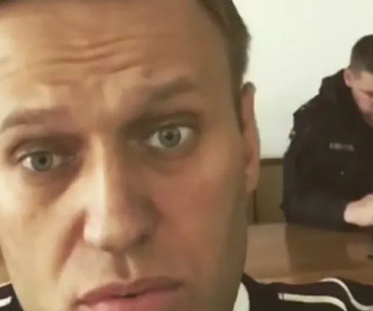 «Это расследование мы придумали, когда я находился в реанимации в Шарите..», Навальный признался в фейке про «дворец Путина», видео "Это расследование мы придумали, когда я находился в реанимации в Шарите..", Навальный признался в фейке про "дворец Путина", видео