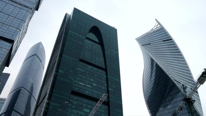 Небоскребы Москвы, Москва Сити в Рождество, Башня Эволюция, новогодняя Москва 2021, стиль хайтек, Видео