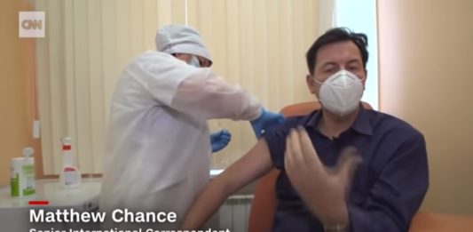 Журналист CNN Мэтью Ченс (Matthew Chance) привился в Москве вакциной Спутник V, о которой недавно отзывался презрительно Журналист CNN Мэтью Ченс (Matthew Chance) привился в Москве вакциной Спутник V, о которой совсем недавно отзывался негативно