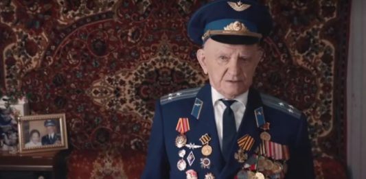Подонка-предателя Навального сегодня судят за клевету и оскорбление ветерана ВОВ Игната Артеменко, западные шакалы-дипломаты слетаются к суду Подонка-предателя Навального сегодня судят за клевету и оскорбление ветерана ВОВ Игната Артеменко, западные шакалы-дипломаты слетаются к суду