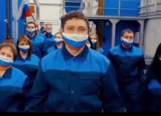 #ПутинНашПрезидент — Флешмоб в поддержку Владимира Путина на Барнаульском заводе, Россияне — присоединяйтесь!!! #ПутинНашПрезидент - Флешмоб в поддержку Владимира Путина на Барнаульском заводе, Россиия - присоединяйся!!!
