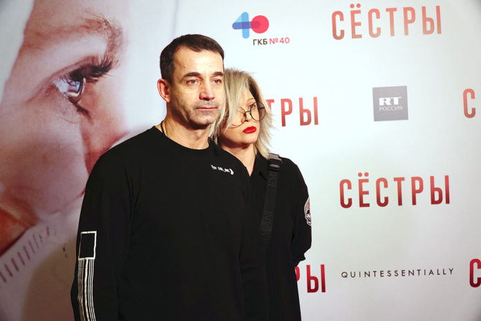 Государственную премию за создание вакцины против COVID-19 предложил Дмитрий Певцов, знающий, что такое "красная зона"