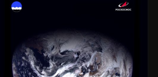 Первый снимок Арктики с российского спутника мониторинга климата арктического региона «Арктика-М» Первый снимок Арктики с российского спутника мониторинга климата арктического региона "Арктика-М"