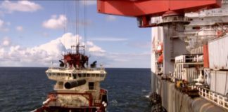 Поляки, вы идиоты?! Польские рыбаки пытались протаранить российскую баржу «Фортуна» на Северном Потоке -2, ВИДЕО Поляки, вы идиоты?! Польские рыбаки пытались протаранить российскую баржу "Фортуна" на Северном Потоке -2, ВИДЕО