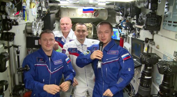12 апреля 2021, Всемирный День Космонавтики — Послание Юрию Гагарину и поздравление с орбиты от космонавтов России 12 апреля 2021, Всемирный День Космонавтики - Послание Юрию Гагарину и поздравление с орбиты от космонавтов России