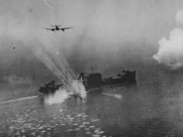 3 мая 1945 британские военные варварски разбомбили корабли с тысячами советских военнопленных, несмотря на Белые флаги 3 мая 1945 британские военные варварски разбомбили корабли с тысячами советских военнопленных, несмотря на Белые флаги