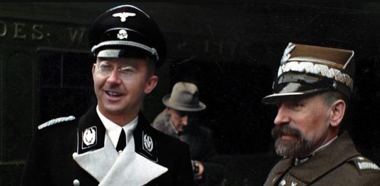 Как трусливая Европа оболгала историю России: сдавшись в 1930-е годы «шархану Гитлеру», евро-шакалы Чехии и особенно Польшы и сейчас бессовестно лгут Как трусливая Европа оболгала историю России: сдавшись в 1930-е годы "шархану Гитлеру", шакальская Чехия, Польша и сейчас бессовестно лгут