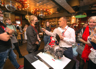 23 июля в Коктебеле на ярмарке «Море еды» победитель фестиваля «Тортида 2020» представит парящий шоу-торт! 23 июля в Коктебеле на ярмарке "Море еды" победитель фестиваля «Тортида 2020» представит парящий шоу-торт!