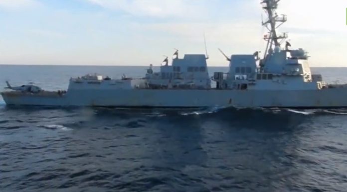 ВИДЕО: Очередное «хамло» из США нарушило границы России.. Корабль ВМФ России «Адмирал Трибуц» выдворил вон эсминец ВМС США Chafee ВИДЕО: Очередное "хамло" из США нарушило границы России.. Корабль ВМФ России "Адмирал Трибуц" выдворил вон эсминец ВМС США Chafee