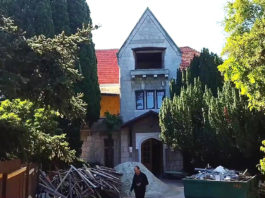 ВИДЕО: Харакский дворец в Гаспре (Крым, санаторий «Днепр» ФНС РФ) на реконструкции до февраля 2023 ВИДЕО Харакский дворец в Гаспре (Крым, санаторий Днепр ФНС РФ) на реконструкции до февраля 2023