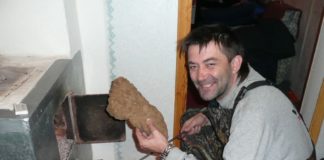 Прожжённые Евро-Русофобы Латвия и Польша вместо дорогого газа выкупают лес в Беларуси, так дело дойдет до «кизяков из незалЭжной» Прожжённые русофобы Евросоюза Латвия и Польша скупают лес в Беларуси, так дело дойдет до "кизяков из незалЭжной"