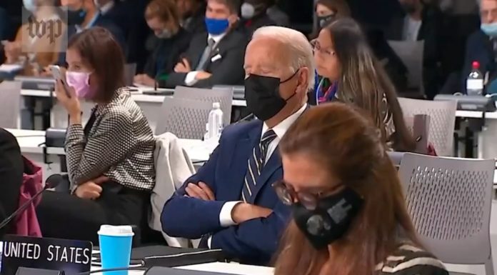 ВИДЕО: Слабоумный старик Байден в «состоянии сна» на климатическом саммите COP26 несет полную чушь, опять всемирно позоря Америку ВИДЕО: Слабоумный старик Байден в "состоянии сна" на климатическом саммите COP26 несет полную чушь, опять всемирно позоря Америку