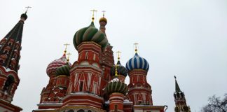 ВИДЕО: Москва, последний новогодний-2022 выходной, от Пятницкой через ГУМ и Никольскую улицу к Китай-городу ВИДЕО: Москва, последний новогодний-2022 выходной, от Пятницкой через ГУМ и Никольскую улицу к Китай-городу