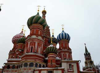 ВИДЕО: Москва, последний новогодний-2022 выходной, от Пятницкой через ГУМ и Никольскую улицу к Китай-городу ВИДЕО: Москва, последний новогодний-2022 выходной, от Пятницкой через ГУМ и Никольскую улицу к Китай-городу