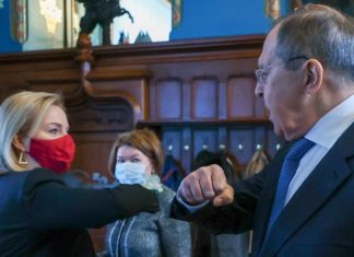 Кратко о переговорах главы МИД Лаврова с недалекой коллегой и русофобом мадам Лиз Трасс — «Разговор немого с глухим» Кратко о переговорах главы МИД Лаврова с недалекой коллегой и русофобом мадам Лиз Трасс - "Разговор немого с глухим"