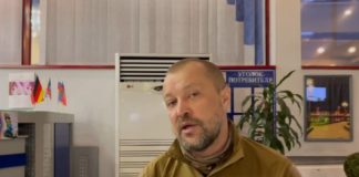 ВИДЕО: Пока ещё Добрый Совет укронацистам и военным ВСУ: «Сложите оружие, пока вы живы. Потом будет поздно» Офицер запаса Народной милиции ДНР Максим Дроздов (позывной Индус) дал совет украинским военным не затягивать и сдаваться,