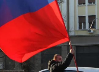 Во Франции (Марсель) прошли акции в поддержку России и российской армии по уничтожению фашизма на Украине Во Франции (Марсель) прошли акции в поддержку России и российской армии по уничтожению фашизма на Украине