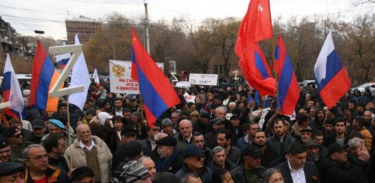 В Армении прошла Акция ZаПРАВДУ ZаДРУЖБУ в поддержку российской спецоперации на Украине Акция в поддержку российской спецоперации прошла в Ереване