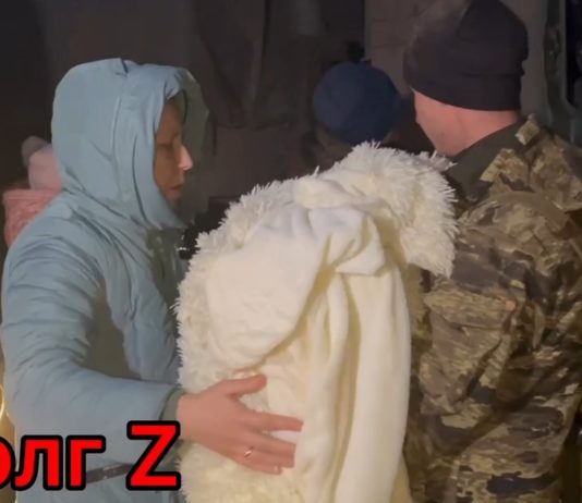 ВИДЕО: Армия ЛНР вошла в Рубежное, идет зачистка от нацистов и эвакуация мирных жителей ВИДЕО: Армия ЛНР вошла в Рубежное, идет зачистка от нацистов и эвакуация мирных жителей