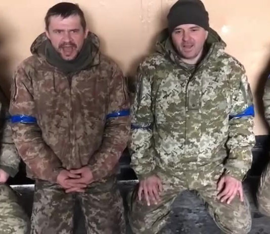 ВИДЕО: Кадырова «звали»? Теперь укронацики в Мариуполе на коленях перед чеченским ОМОНом «Ахмат сила» вопят.. ВИДЕО: Кадырова "звали"? Теперь укронацики в Мариуполе на коленях перед чеченским ОМОНом "Ахмат сила" вопят..