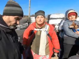 ВИДЕО, жители Мариуполя: «Это АД! Пусть весь мир видит и знает — фашисты Азова и Правого Сектора стреляли убивали нас».. ВИДЕО, жители Мариуполя: "Это АД! Пусть весь мир видит и знает - Азов и Правый Сектор стреляли в нас"..