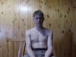 Жалкий сосунок, наводчик Семенюк К.В. 1996г.р. из батальона «Айдар» сдался в плен, доиздевался над жителями Донбасса Жалкий сосунок, наводчик Семенюк К.В. 1996г.р. из батальона "Айдар" сдался в плен, доиздевался над жителями Донбасса