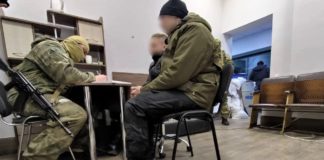 Жители Мелитополя начали сдавать огнестрельное оружие российским военным, «за себя и за того парня..» Жители Мелитополя начали сдавать огнестрельное оружие российским военным, "за себя и за того парня.."