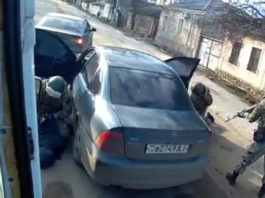 ВИДЕО: Министерство госбезопасности ЛНР задержало агентов Главного управления разведки Минобороны Украины Кадры задержания агентов ГУР Минобороны Укарины силами Министерства госбезопасности ЛНР