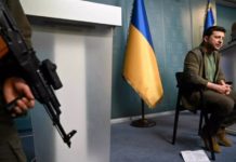 Укровояки 25-й десантно-штурмовой бригады отказались идти в Киев и спасать клоуна-террориста Зеленского Укровояки 25-й десантно-штурмовой бригады отказались идти в Киев и спасать клоуна-террориста Зеленского