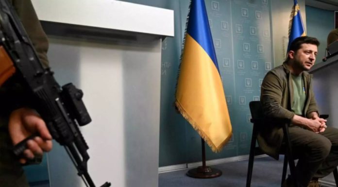 Укровояки 25-й десантно-штурмовой бригады отказались идти в Киев и спасать клоуна-террориста Зеленского Укровояки 25-й десантно-штурмовой бригады отказались идти в Киев и спасать клоуна-террориста Зеленского