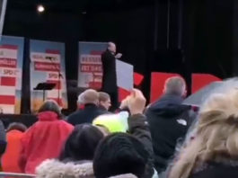 ВИДЕО: «Olaf! Fuck off!», немцы освистали своего канцлера Олафа Шольца (внука нациста) за оскорбления Путина ВИДЕО: "Olaf! Fuck off!", немцы освистали своего канцлера Олафа Шольца (внука нациста) за оскорбления Путина