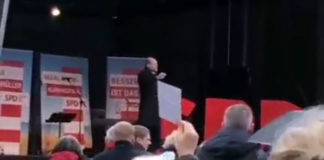 ВИДЕО: «Olaf! Fuck off!», немцы освистали своего канцлера Олафа Шольца (внука нациста) за оскорбления Путина ВИДЕО: "Olaf! Fuck off!", немцы освистали своего канцлера Олафа Шольца (внука нациста) за оскорбления Путина