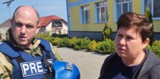 ВИДЕО: «Там были дети, зачем они стреляли по школе?!!», журналист из США в Волновахе, шокирован правдой об укронацистах