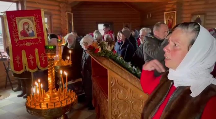 ВИДЕО: Христос Воскресе! Воистины Воскресе! В Мариуполе встретили Пасху под звуки кононады ВИДЕО Христос Воскресе! Воистины Воскресе! В Мариуполе встретили Пасху под звуки кононады