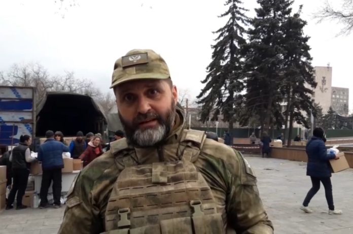 ВИДЕО из Мариуполя: гуманитарная помощь от российской армии и жителей всей России мариупольцам, армия и народ вместе