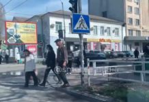 ВИДЕО: освобожденный армией России от укрофашистоо Херсон живет мирной спокойной жизнью ВИДЕО: освобожденный армией России от укрофашистоо Херсон живет мирной спокойной жизнью