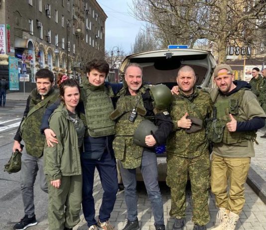 Истинная русская творческая интеллигенция сейчас в Донецке вместе с армией и народом, а не в Израилях «бабки спасает» Истинная русская творческая интеллигенция сейчас в Донецке вместе с армией и народом, а не в Израилях "бабки спасает"