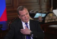 Либераст-бывшепрезидент Дмитрий Медведев прозревает однако: запоздалые высказывания, а что раньше молчал то? Либераст-бывшепрезидент Дмитрий Медведев прозревает однако: запоздалые высказывания, а что раньше молчал то?