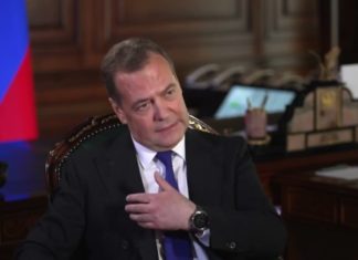 Либераст-бывшепрезидент Дмитрий Медведев прозревает однако: запоздалые высказывания, а что раньше молчал то? Либераст-бывшепрезидент Дмитрий Медведев прозревает однако: запоздалые высказывания, а что раньше молчал то?
