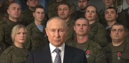ВИДЕО: Новогоднее поздравление россиян Президента России Владимира Путина ВИДЕО: Новогоднее поздравление россиян Президента России Владимира Путина